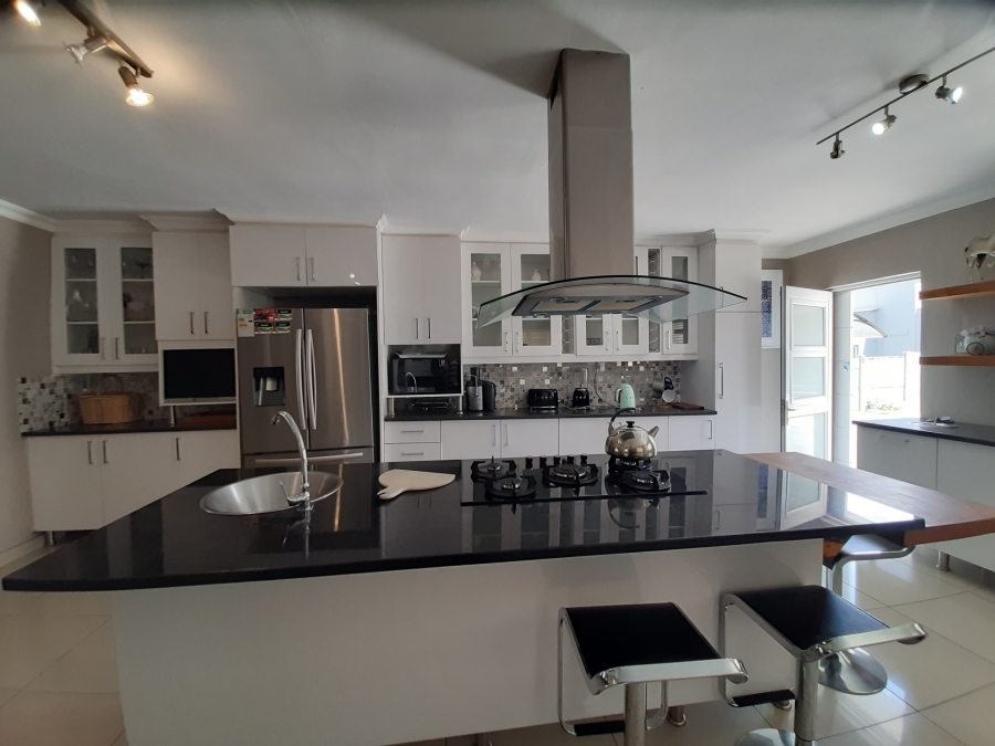 4 Bedroom Property for Sale in Abbotsford Eastern Cape